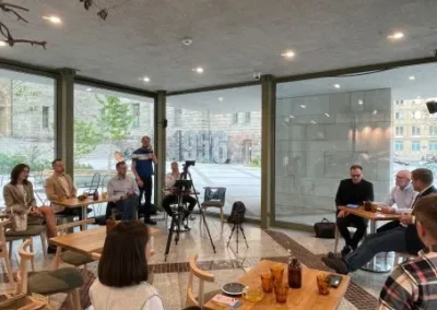 Poznań-Atlanta MBA Association Members watching live webinar